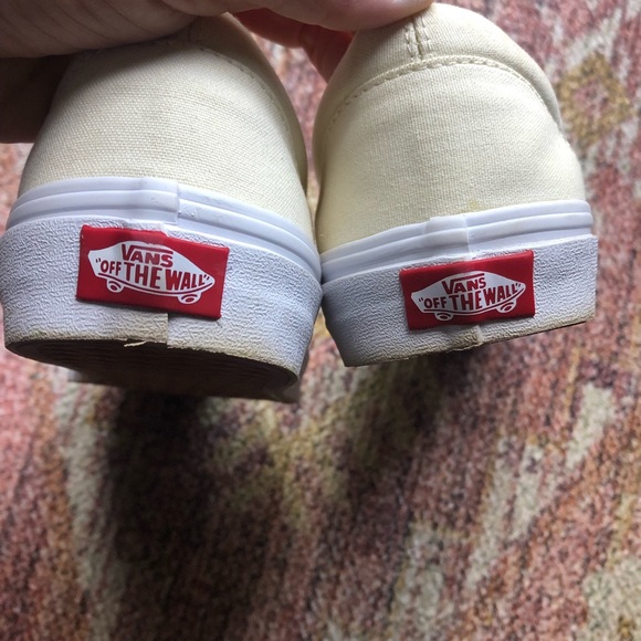 Vans - Picture 5 of 7